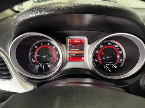 Used 2018 Dodge Journey SXT FWD image 12