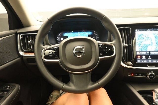 Used 2024 Volvo S60 B5 Plus AWD/4WD image 23