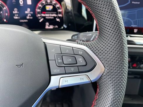 New 2026 Volkswagen GTI SE FWD image 17