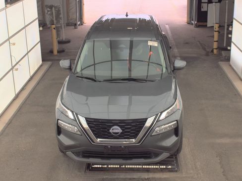 Used 2022 Nissan Rogue SV AWD/4WD image 2