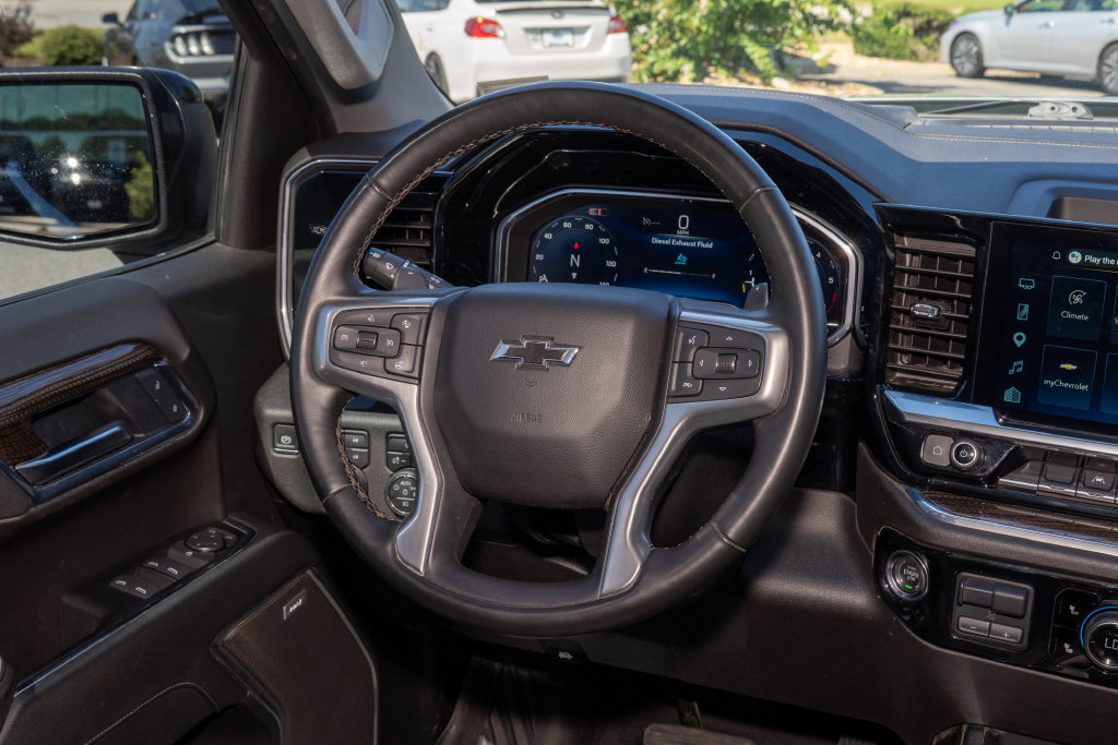 Used 2025 Chevrolet Silverado 1500 RST w/ Convenience Package II AWD/4WD image 17