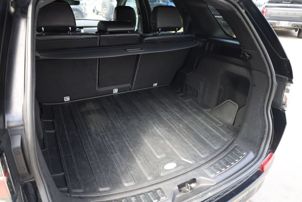 Used 2020 Land Rover Discovery Sport SE R-Dynamic AWD/4WD image 21
