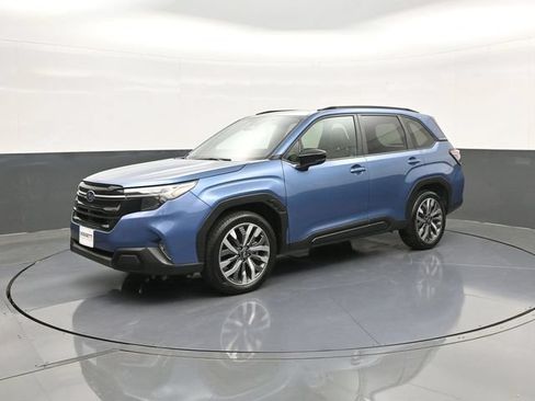 Used 2025 Subaru Forester Touring AWD/4WD image 1