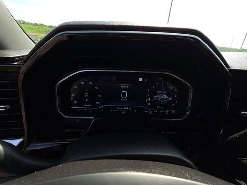 Used 2022 Chevrolet Silverado 1500 LT AWD/4WD image 18