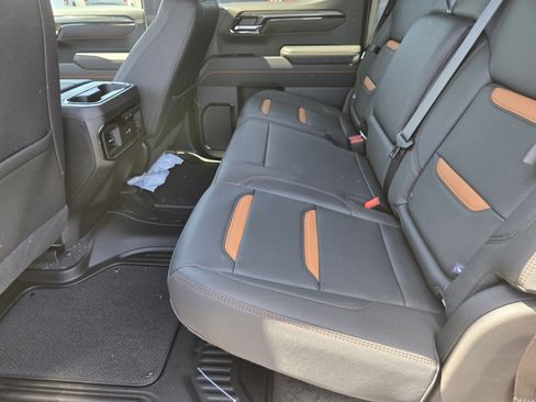 New 2025 GMC Sierra 1500 AT4 w/ AT4 Premium Package image 8