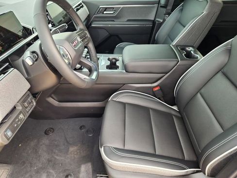 New 2026 GMC Sierra EV Elevation image 25