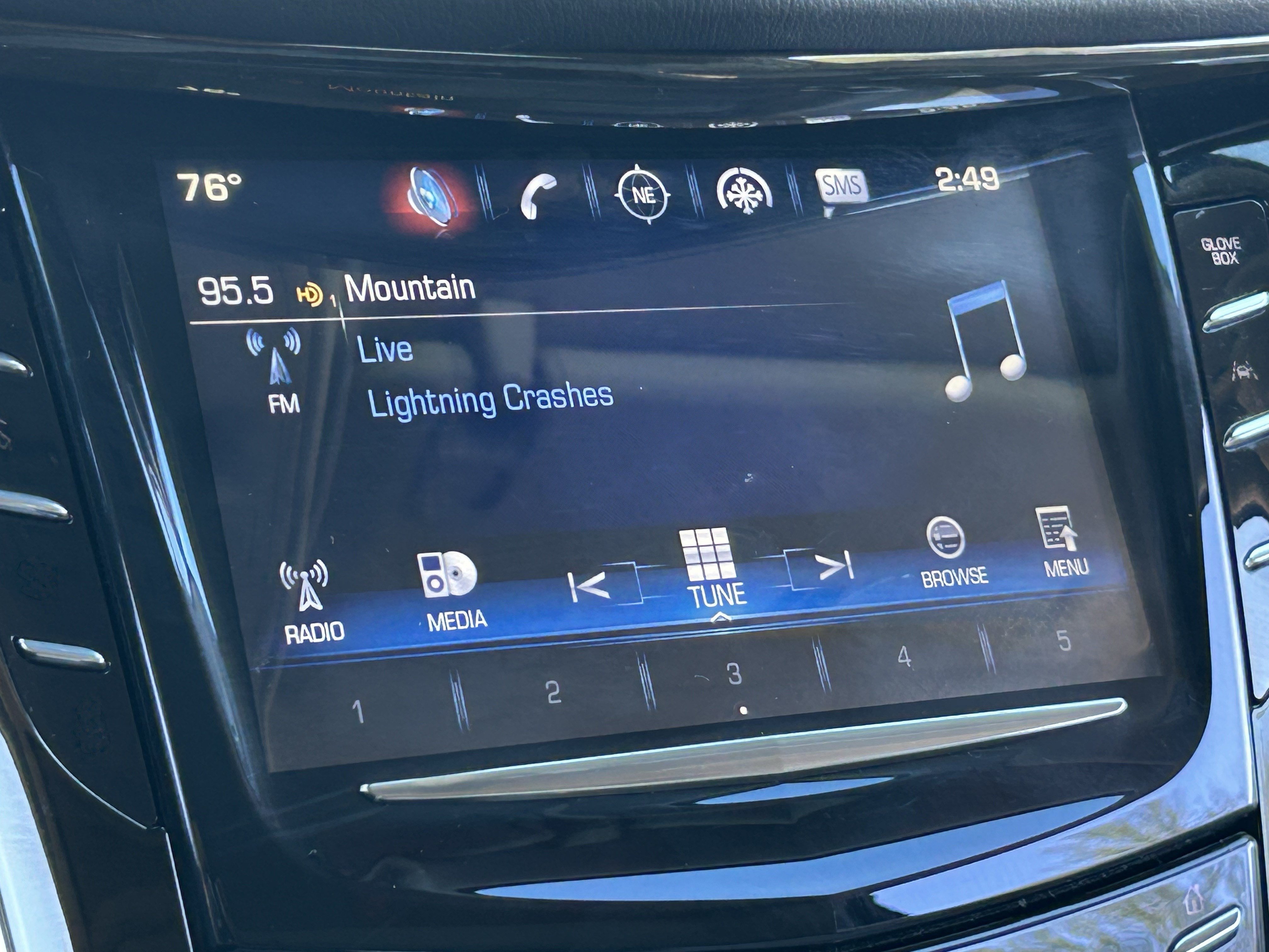 Used 2020 Cadillac Escalade Luxury w/ LPO, Radiant Package AWD/4WD image 23