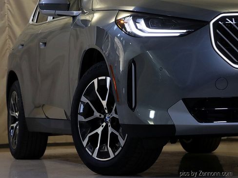 Used 2026 BMW X3 xDrive30 w/ Convenience Package image 4