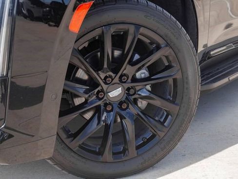 Certified 2023 Cadillac Escalade ESV Sport Platinum w/ LPO, ONYX Package image 2