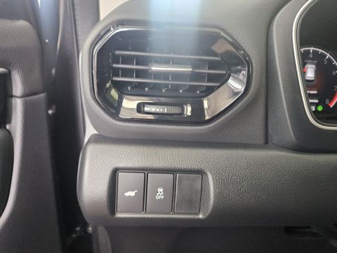 Used 2024 Honda Pilot Touring image 31