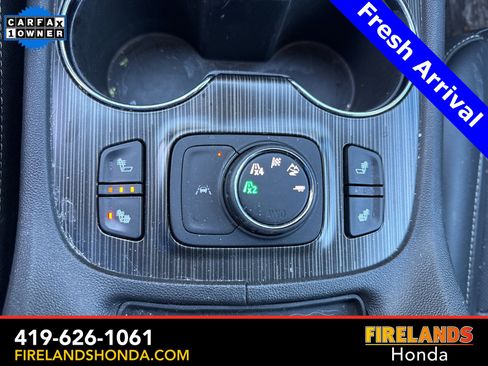 Used 2021 GMC Acadia SLT w/ Trailering Package image 26