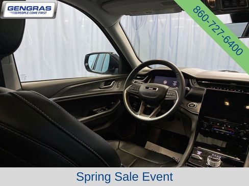 Used 2023 Jeep Grand Cherokee Limited w/ Luxury Tech Group II AWD/4WD image 42