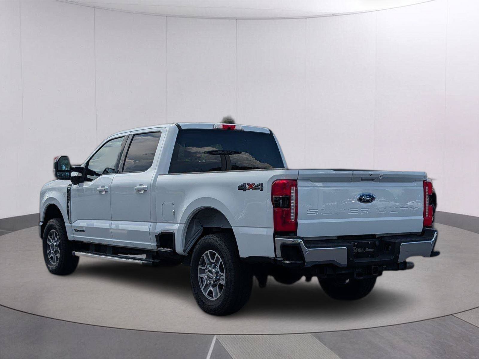 Used 2026 Ford F250 Lariat AWD/4WD image 3