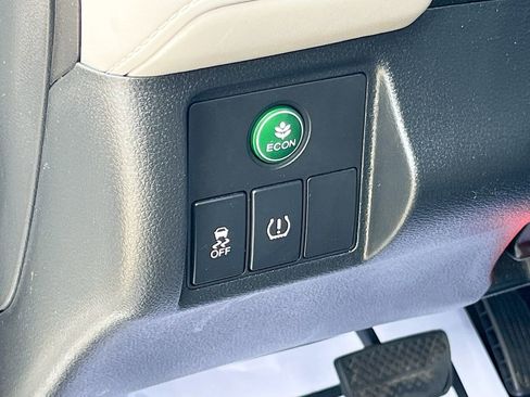 Used 2017 Honda HR-V LX image 10