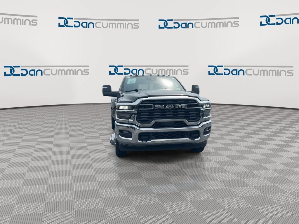 Used 2026 RAM 3500 Tradesman AWD/4WD image 3