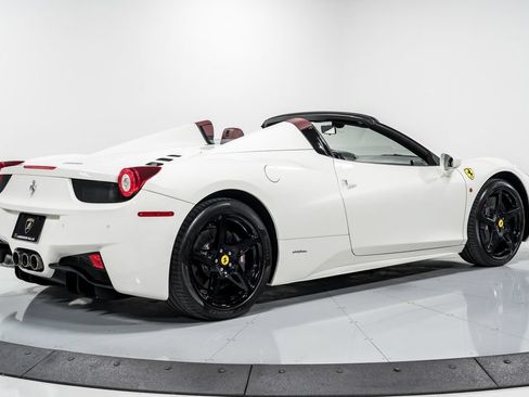 Used 2014 Ferrari 458 Spider RWD image 3