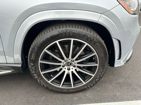 Used 2022 Mercedes-Benz GLS 580 4MATIC image 12