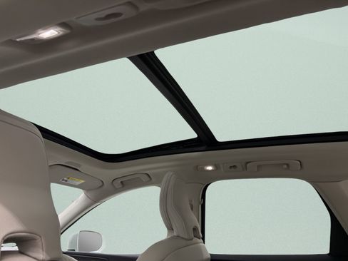 Used 2022 Volvo XC60 B5 Momentum image 13