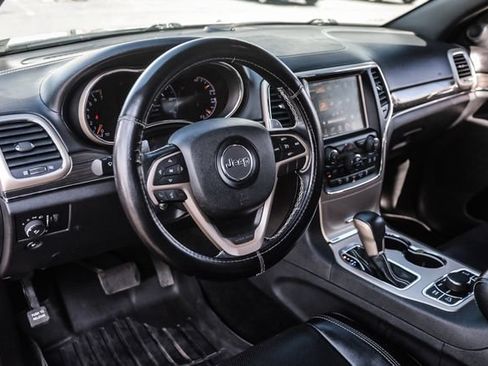 Used 2017 Jeep Grand Cherokee Overland AWD/4WD image 48