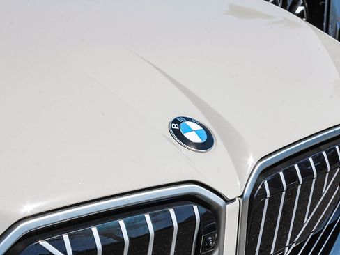 Used 2026 BMW X3 xDrive30i w/ Premium Package AWD/4WD image 9