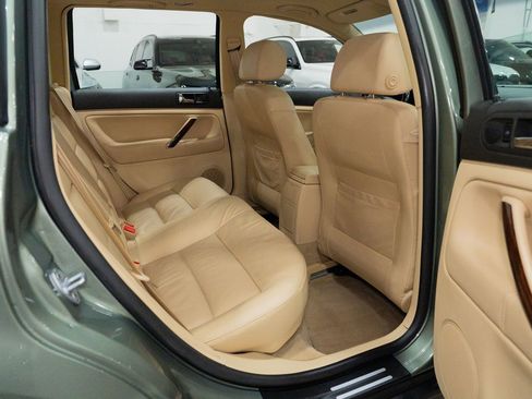 Used 2002 Volkswagen Passat GLX image 26