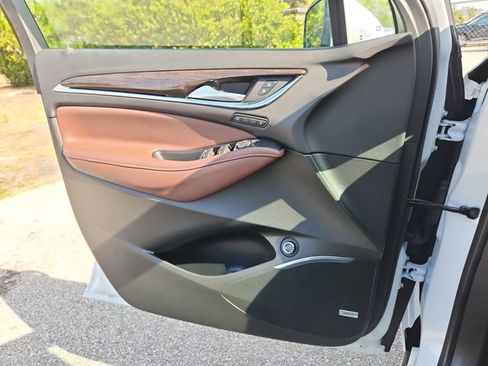 Certified 2021 Buick Enclave Avenir w/ Avenir Technology Package FWD image 21