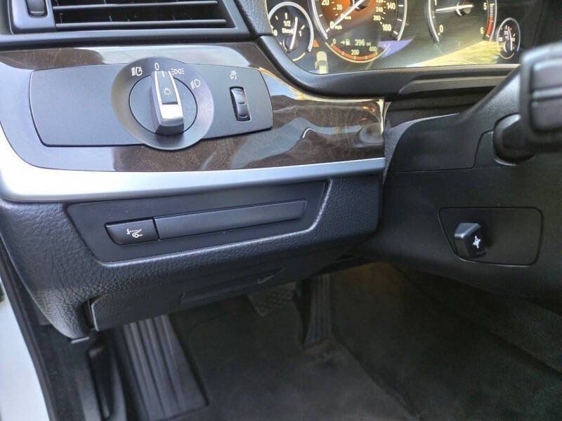 Used 2014 BMW 535d Sedan RWD image 23