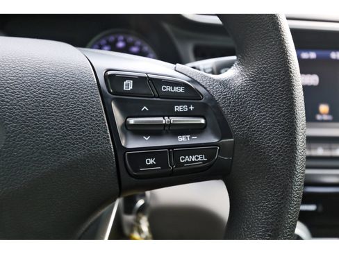 Used 2019 Hyundai Elantra SEL FWD image 19