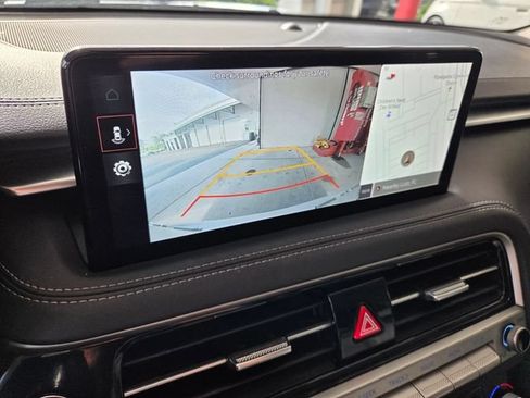Used 2025 Genesis G70 2.5T RWD image 33