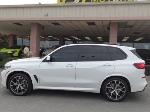 Used 2022 BMW X5 xDrive40i w/ M Sport Package image 4