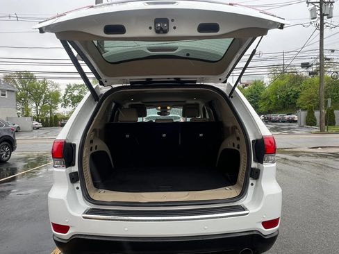 Used 2020 Jeep Grand Cherokee Limited AWD/4WD image 9