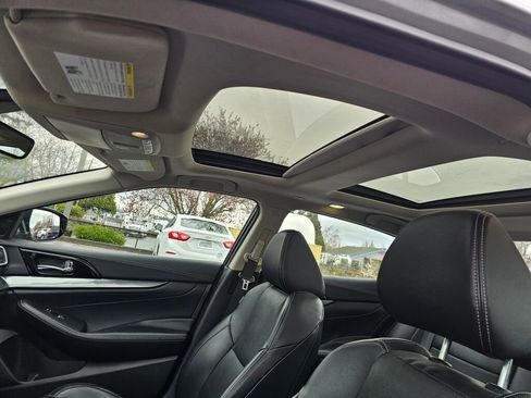 Used 2023 Nissan Maxima SL image 26