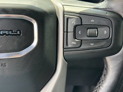 Used 2022 GMC Yukon Denali RWD image 16