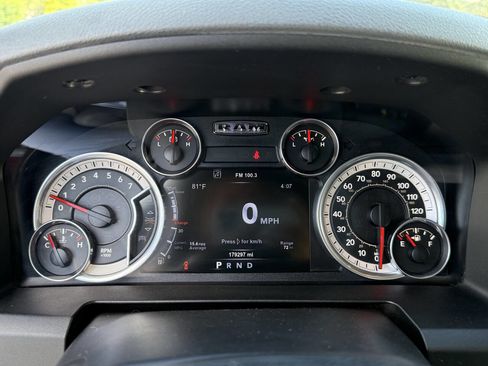Used 2015 RAM 1500 Outdoorsman image 32