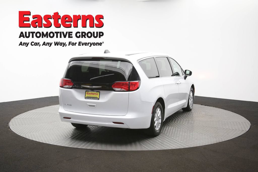 Used 2022 Chrysler Voyager LX FWD image 39