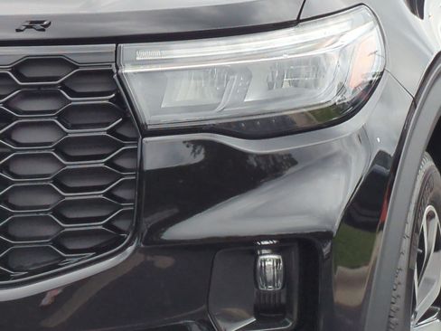 Used 2026 Ford Explorer ST-Line w/ Premium Package RWD image 6