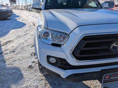 Used 2021 Toyota Tacoma SR5 image 12