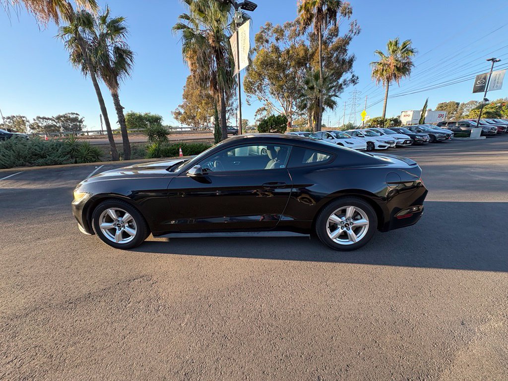 Used 2015 Ford Mustang Coupe RWD image 9