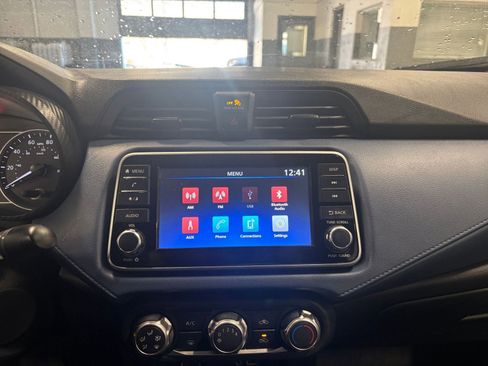 Used 2025 Nissan Versa SV image 20