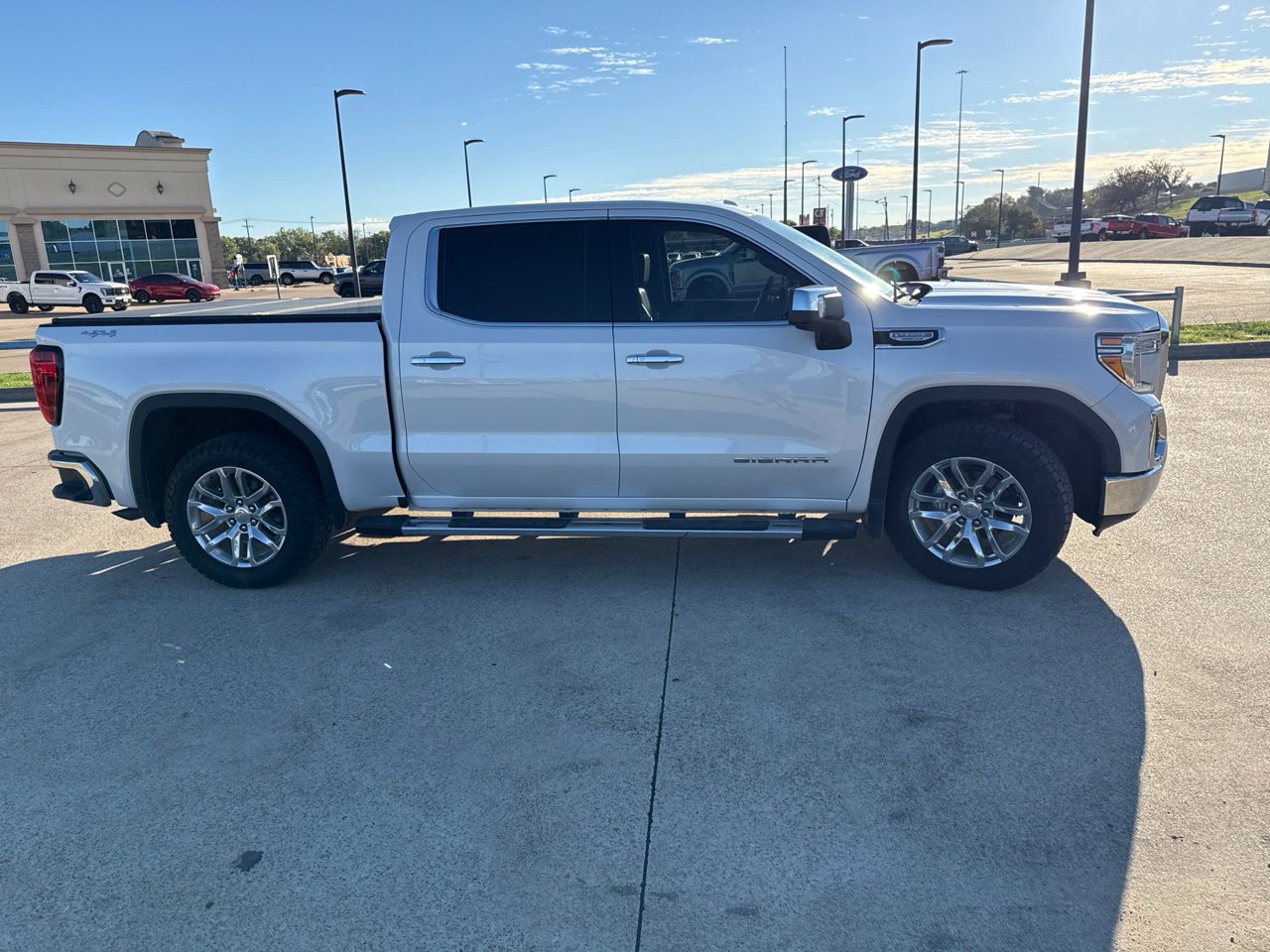 Used 2021 GMC Sierra 1500 SLT AWD/4WD image 17