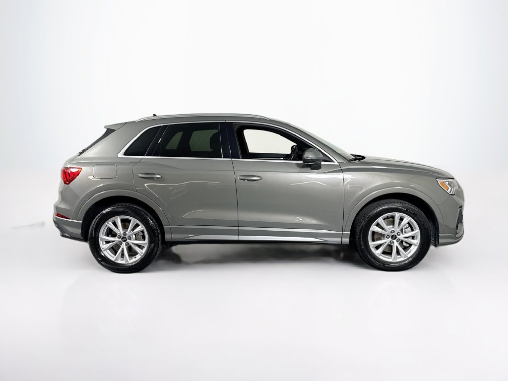 Used 2024 Audi Q3 2.0T Premium w/ Convenience Package AWD/4WD image 6