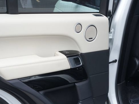 Used 2016 Land Rover Range Rover HSE AWD/4WD image 16