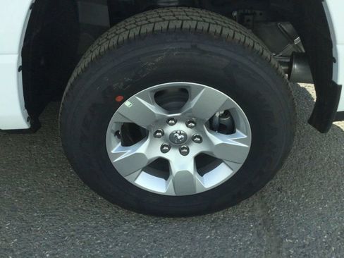 Used 2022 RAM 1500 Big Horn AWD/4WD image 10