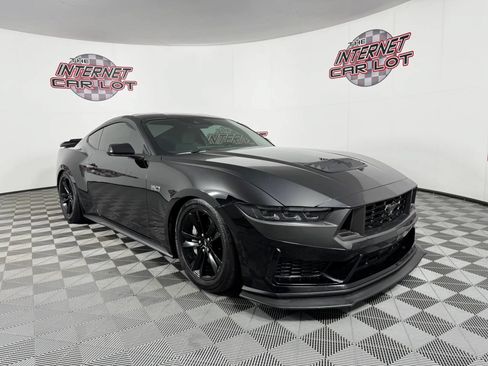 Used 2025 Ford Mustang GT RWD image 9