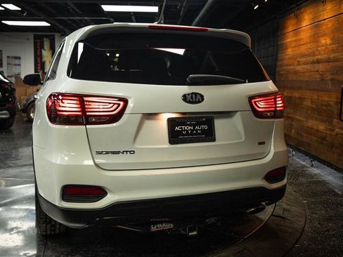 Used 2019 Kia Sorento FWD image 6