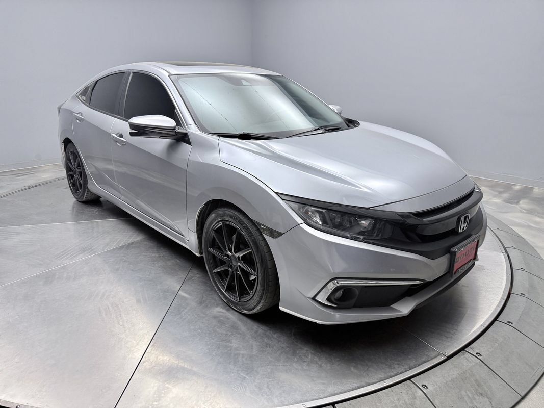 Used 2019 Honda Civic EX image 3