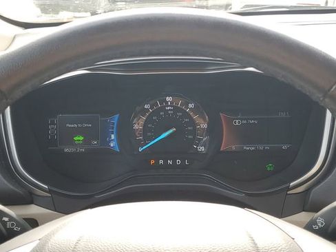 Used 2019 Ford Fusion SEL image 18