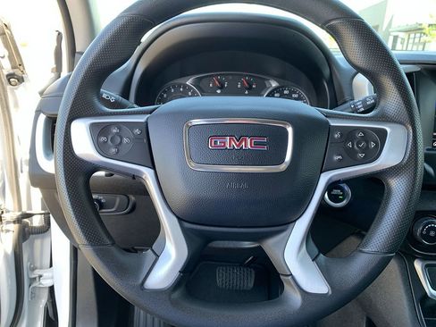 Used 2024 GMC Terrain SLE AWD/4WD image 16