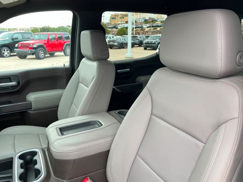 Used 2021 Chevrolet Silverado 1500 LTZ w/ Technology Package AWD/4WD image 16