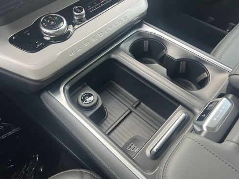 New 2027 Ford Expedition Active AWD/4WD image 7
